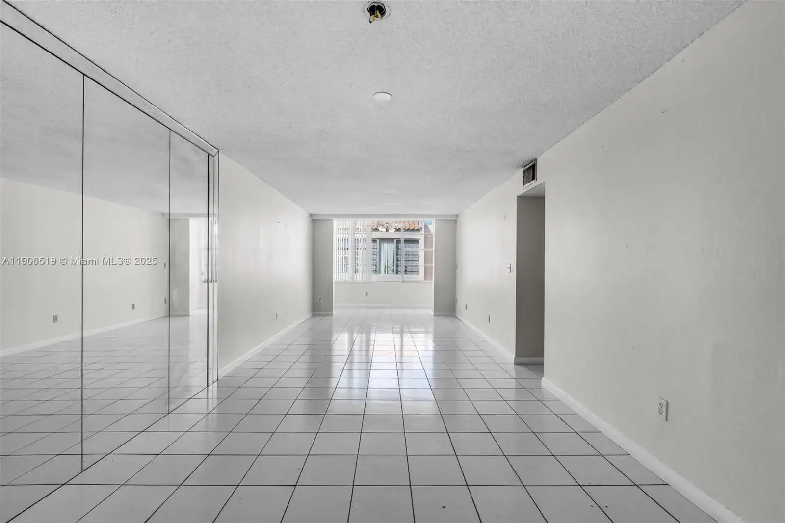 7345 W 4th Ave # 402, Hialeah FL 33014 photo 3