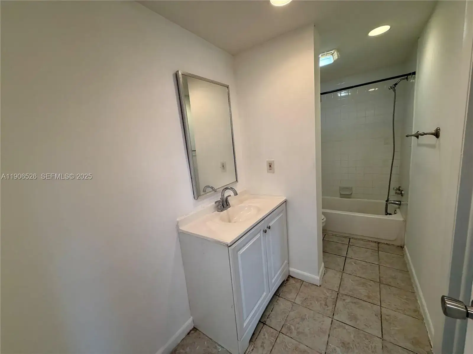 2800 NW 56th Ave # E401, Lauderhill FL 33313 photo 3