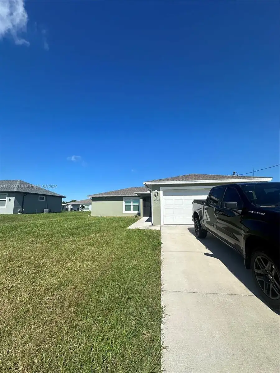 7003 Burma Cir, La Belle FL 33935 photo 2