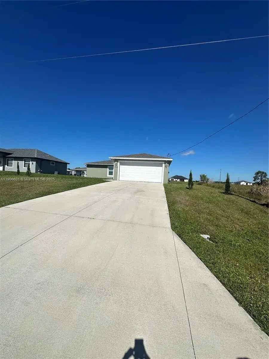 7003 Burma Cir, La Belle FL 33935 photo 4