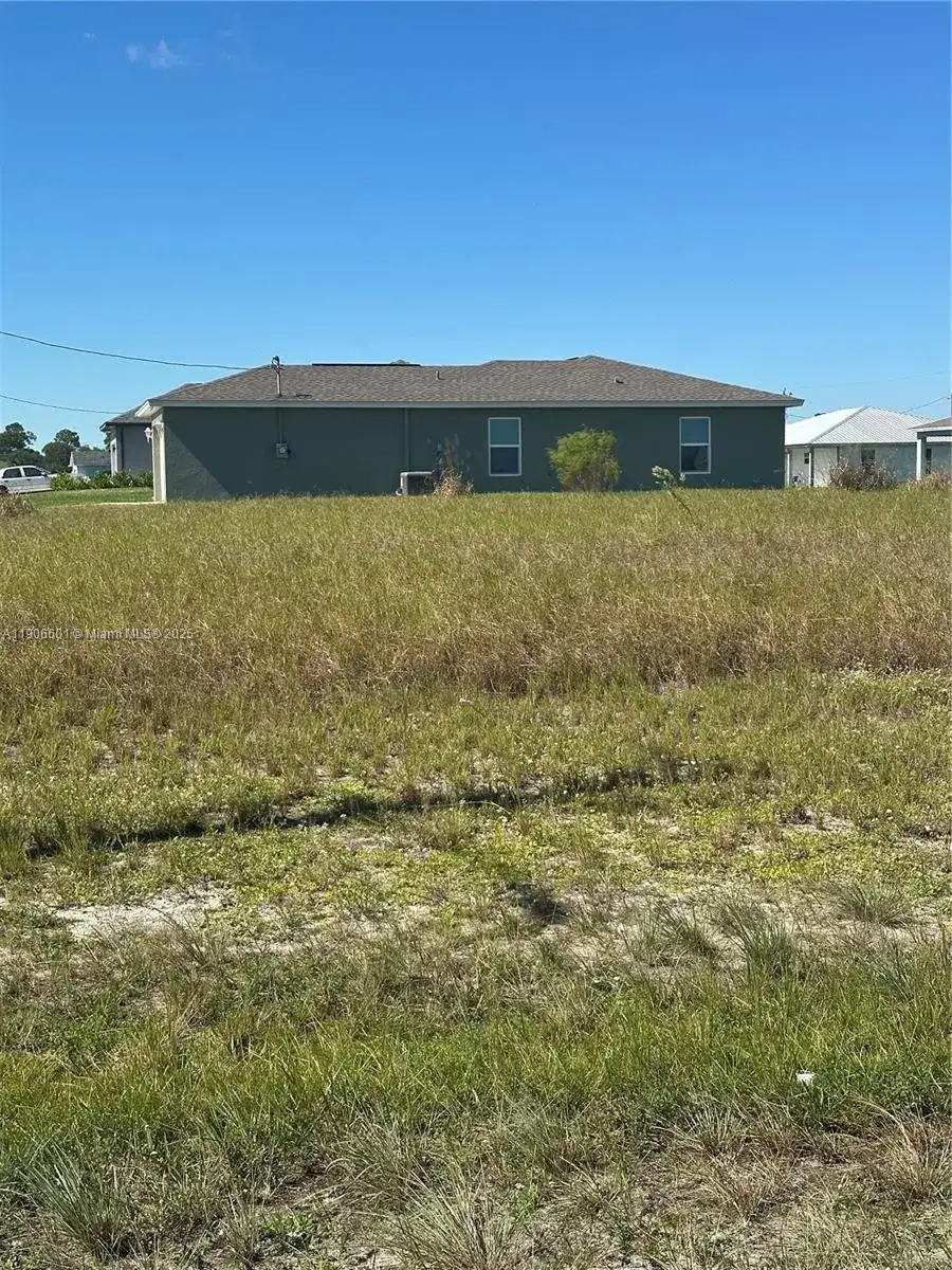 7003 Burma Cir, La Belle FL 33935 photo 5