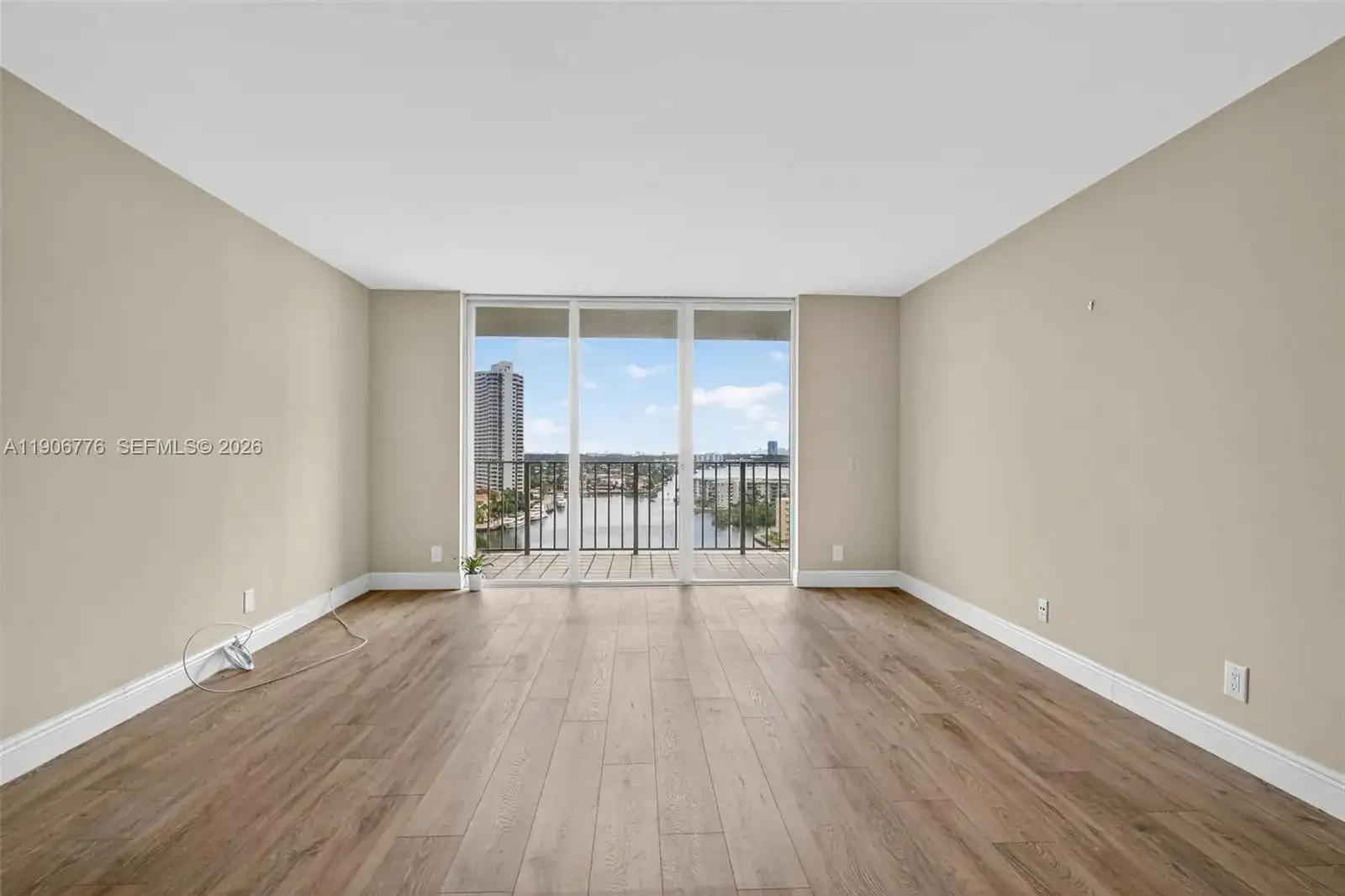 18151 NE 31st Ct # 1511, Aventura FL 33160 photo 2