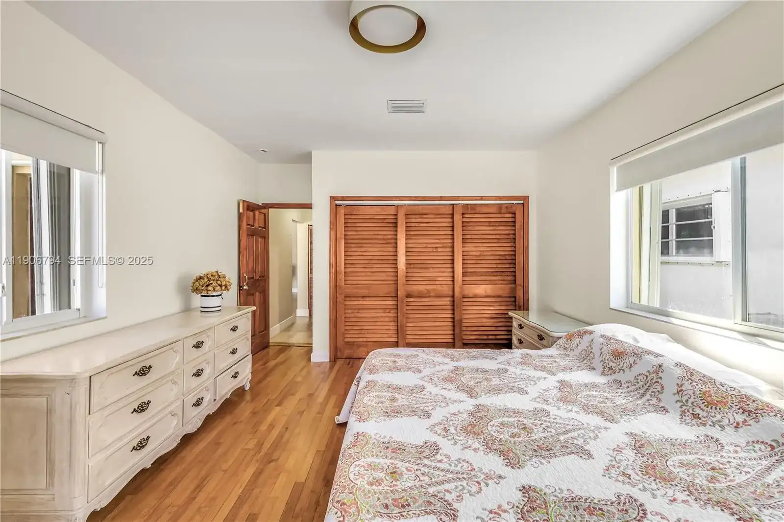 9457 Carlyle Ave, Surfside FL 33154 photo 5