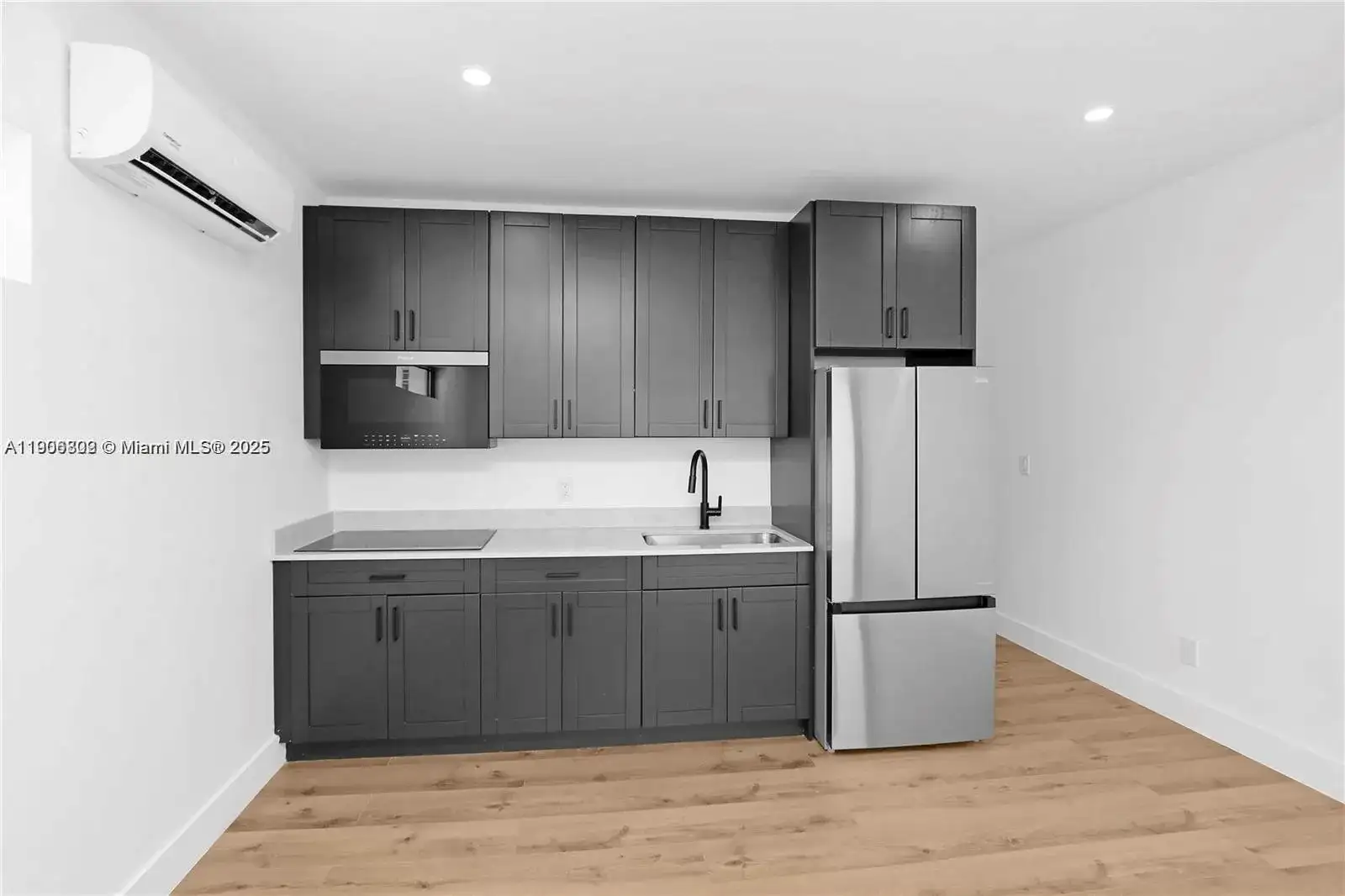 419 78 St # 3, Miami Beach FL 33141 photo 3