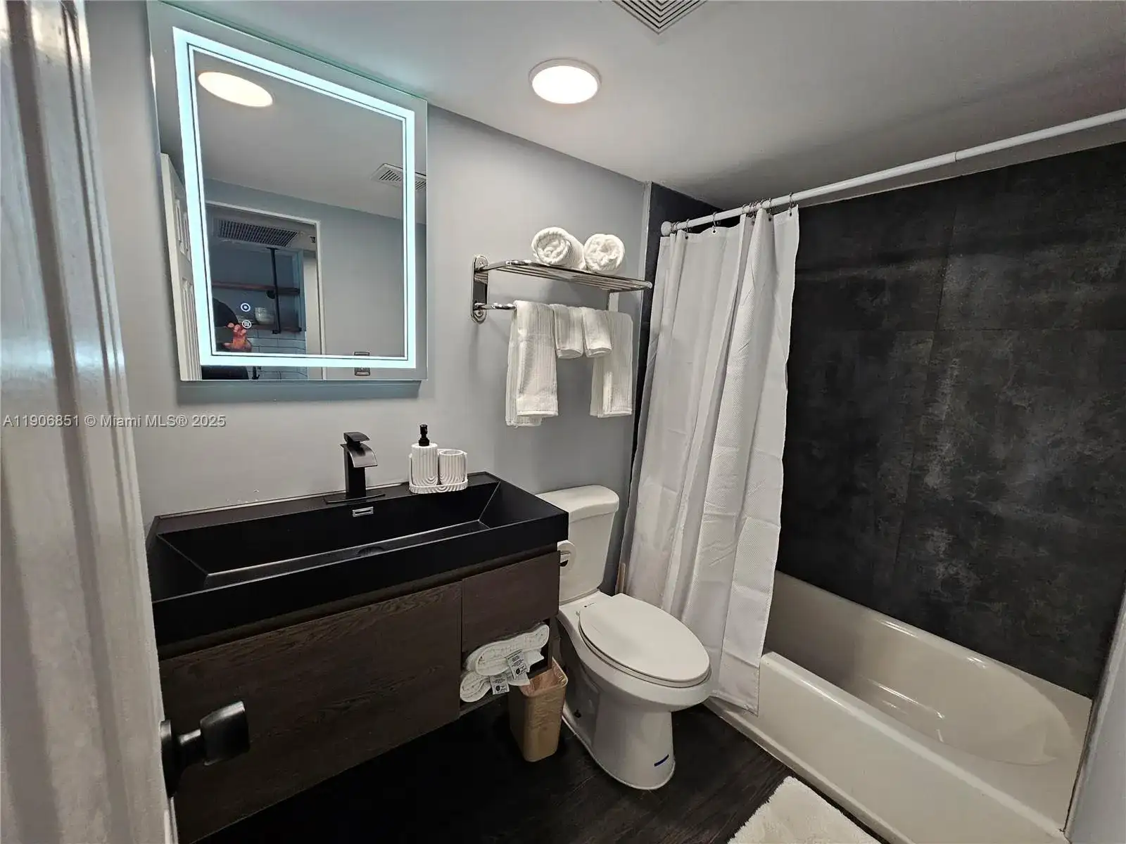 19201 Collins Ave # 324, Sunny Isles Beach FL 33160 photo 4