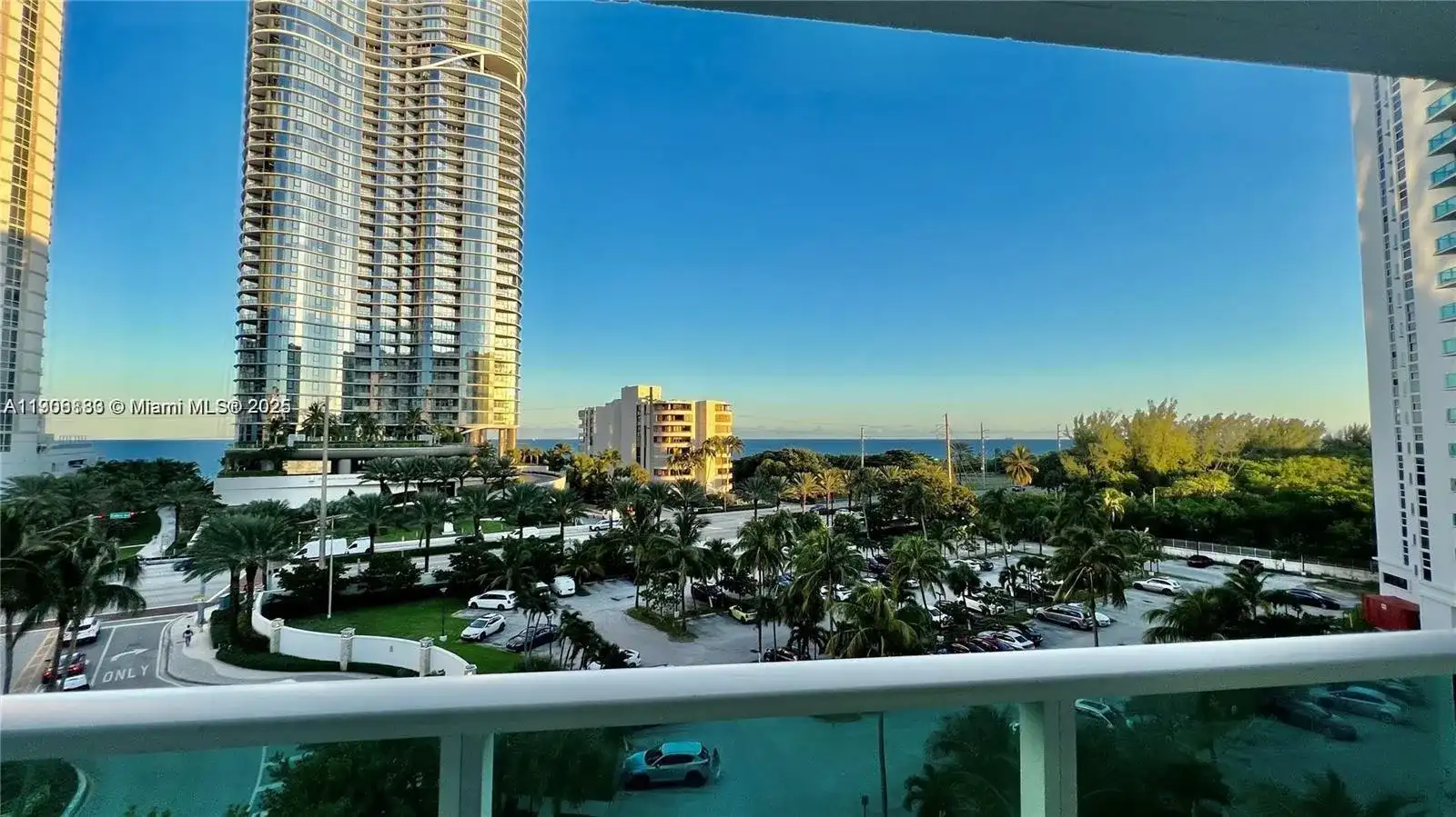 100 Bayview Dr # 607, Sunny Isles Beach FL 33160