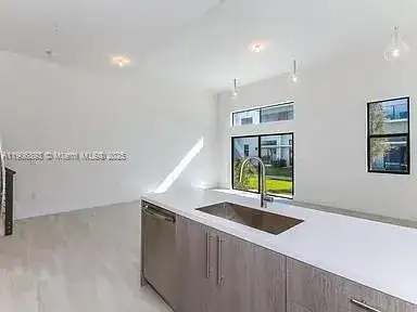 4500 NW 8th Pl, Plantation FL 33317 photo 3