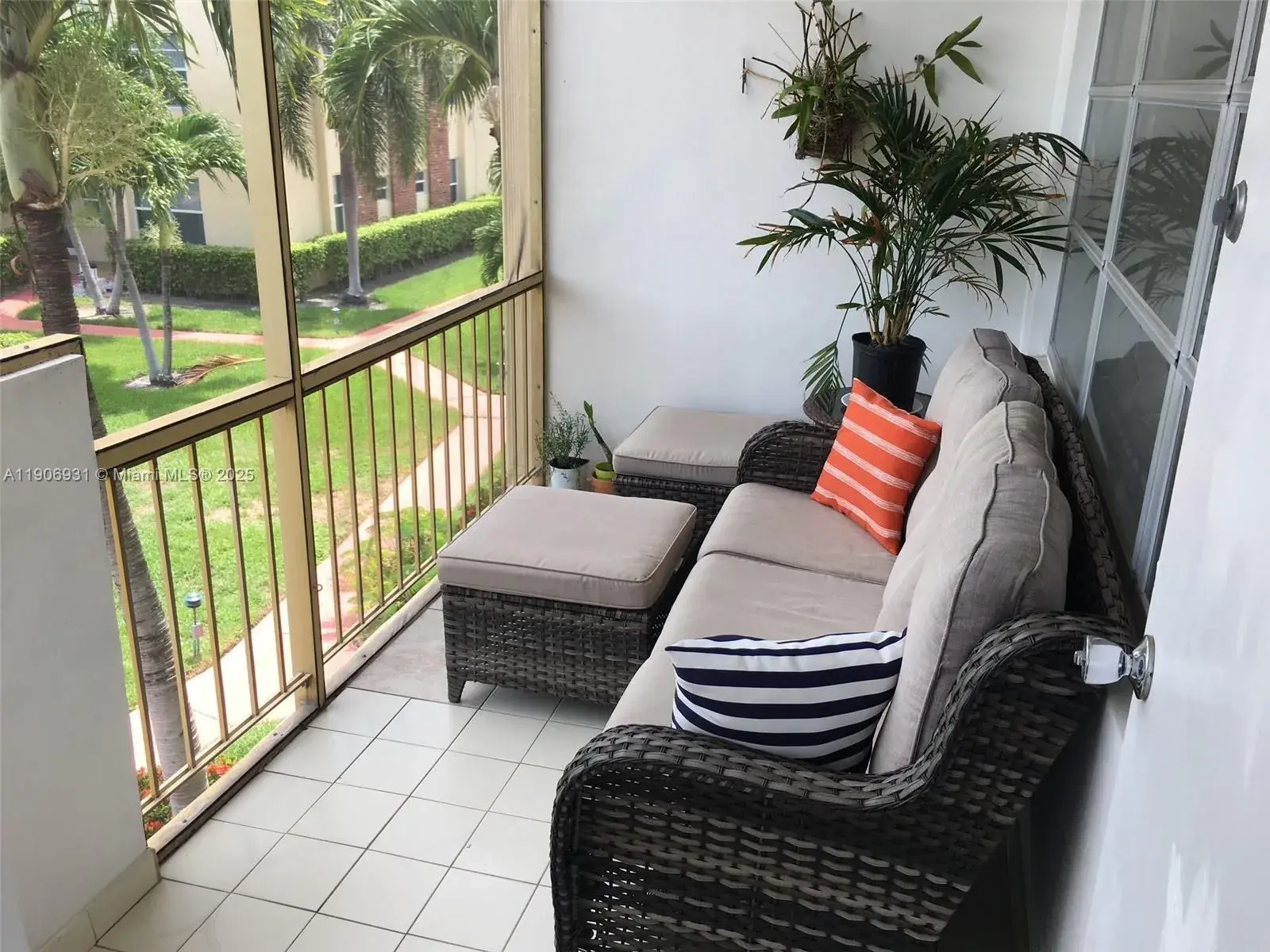 1250 Atlantic Shores Blvd # 114, Hallandale Beach FL 33009