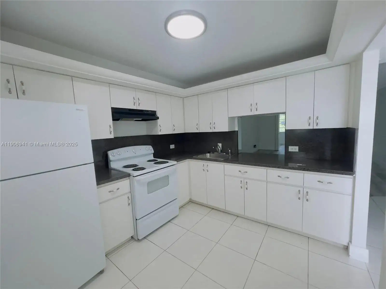 443 NE 195th St # 338, Miami FL 33179 photo 2