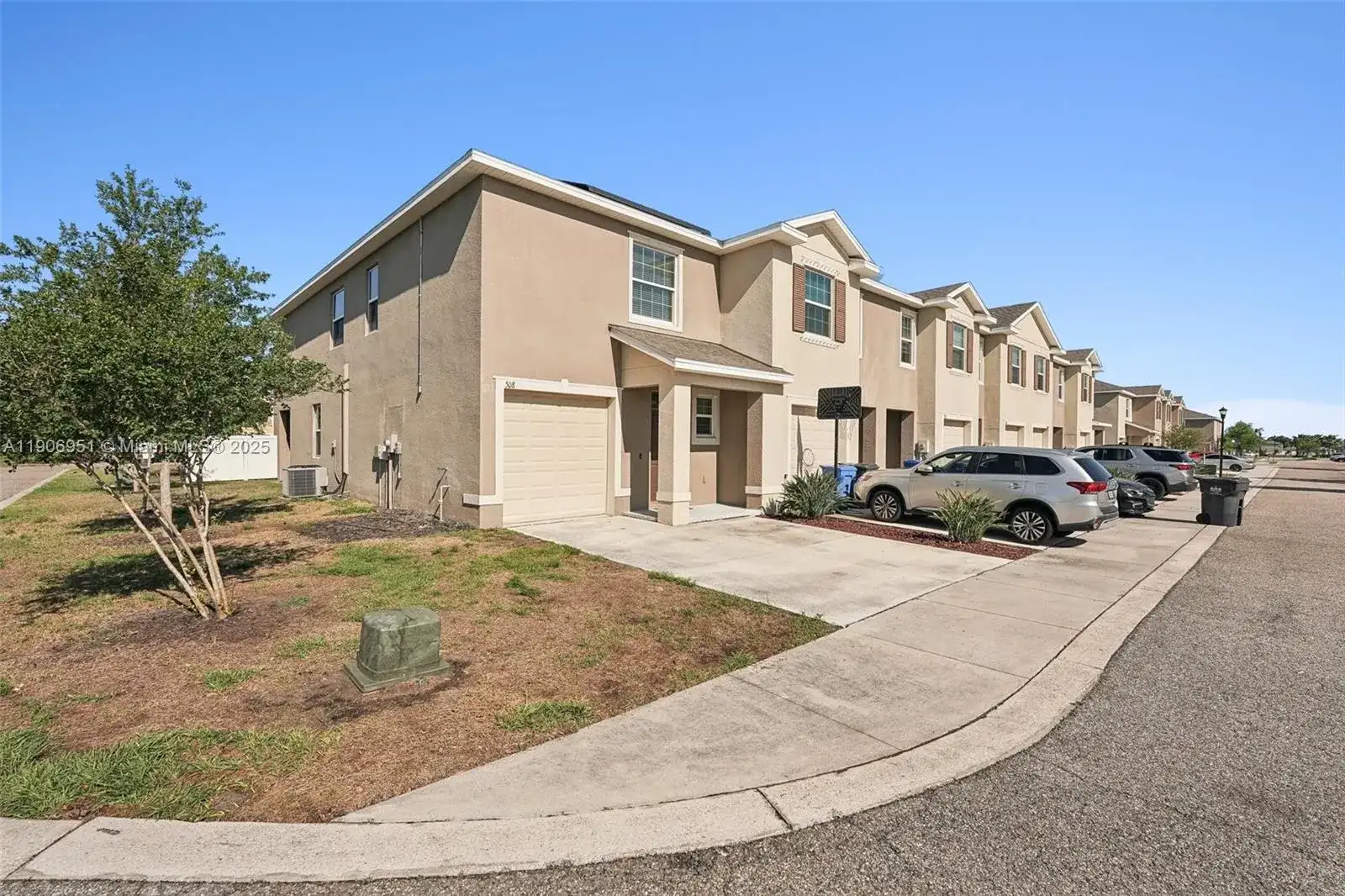 508 glenn cross dr, Other City - In The State Of Florida FL 33570 photo 2