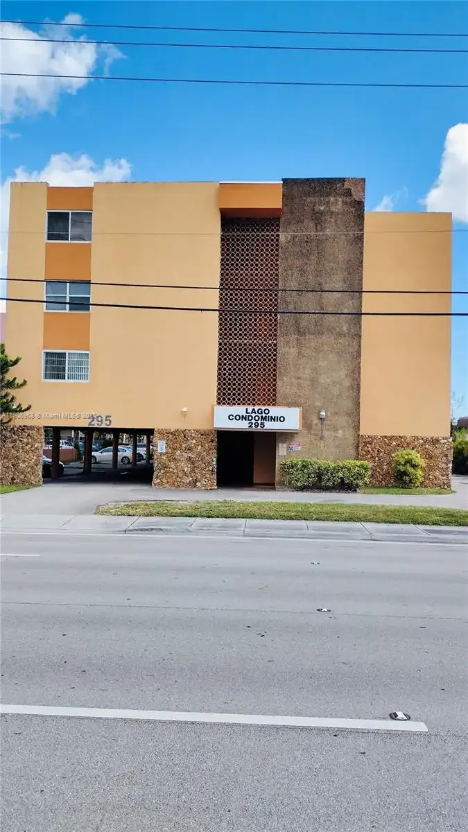 295 NW 72nd Ave # 401, Miami FL 33126 photo 2