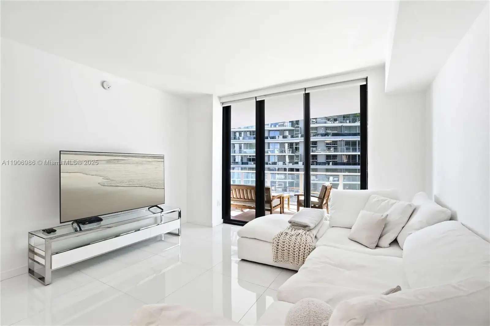 1010 Brickell Ave # 3006, Miami FL 33131 photo 2