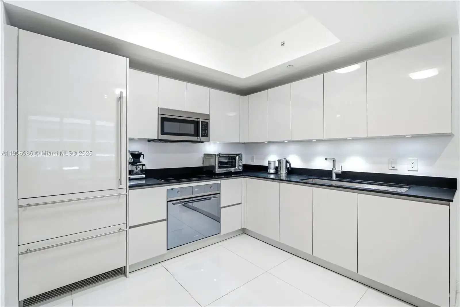 1010 Brickell Ave # 3006, Miami FL 33131 photo 4