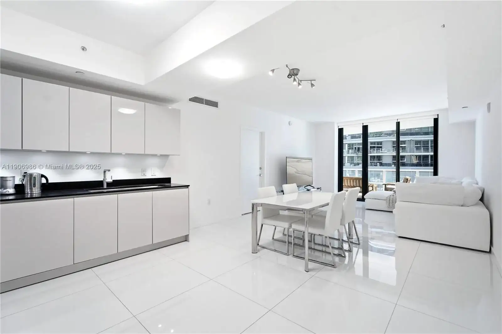 1010 Brickell Ave # 3006, Miami FL 33131 photo 5