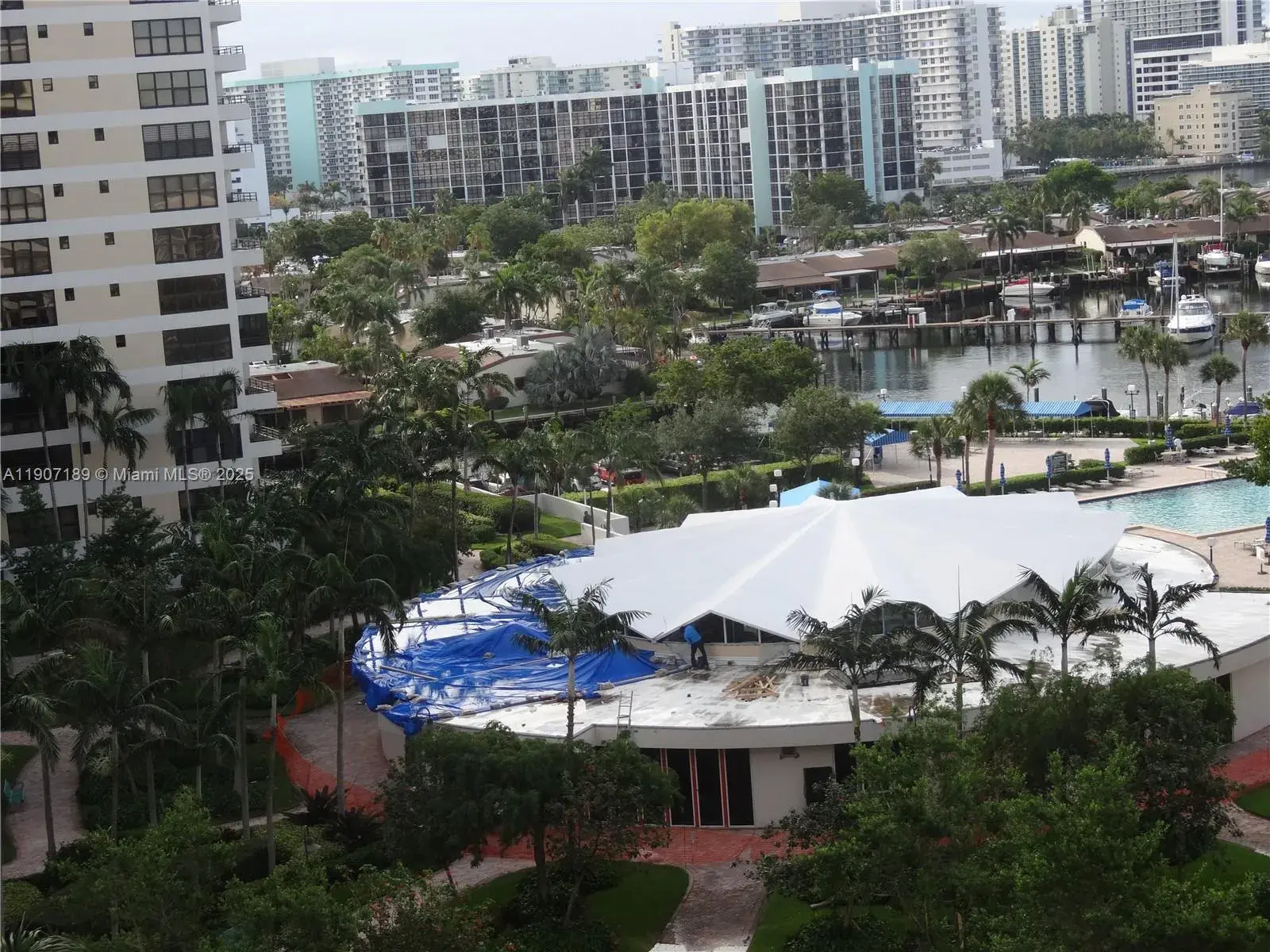 600 Three Islands Blvd # 817, Hallandale Beach FL 33009