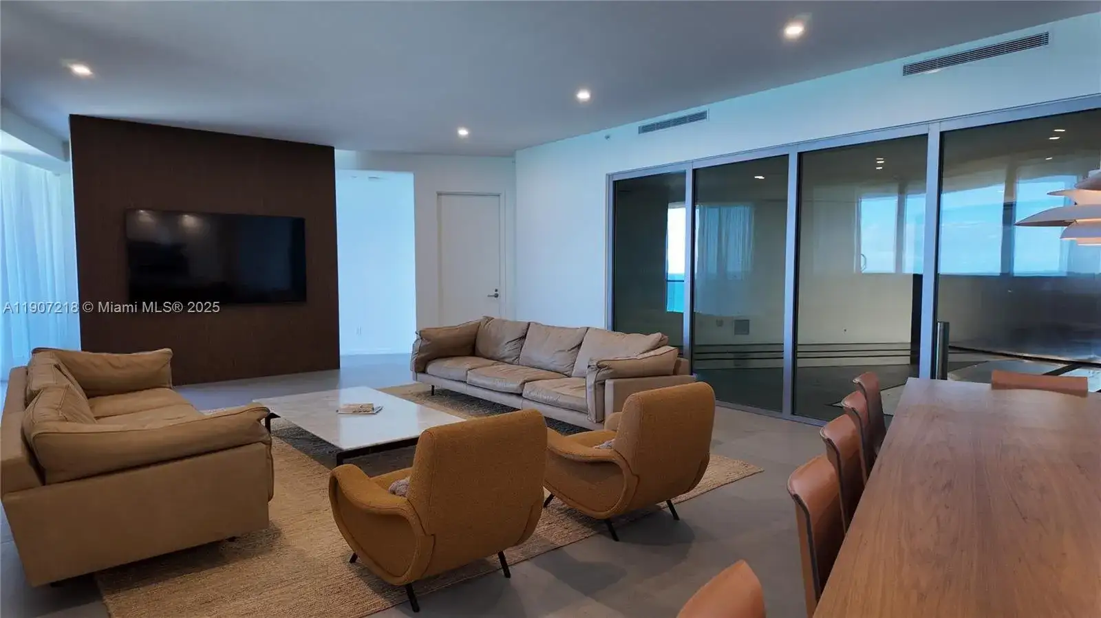 18555 Collins Ave # 905, Sunny Isles Beach FL 33160 photo 2