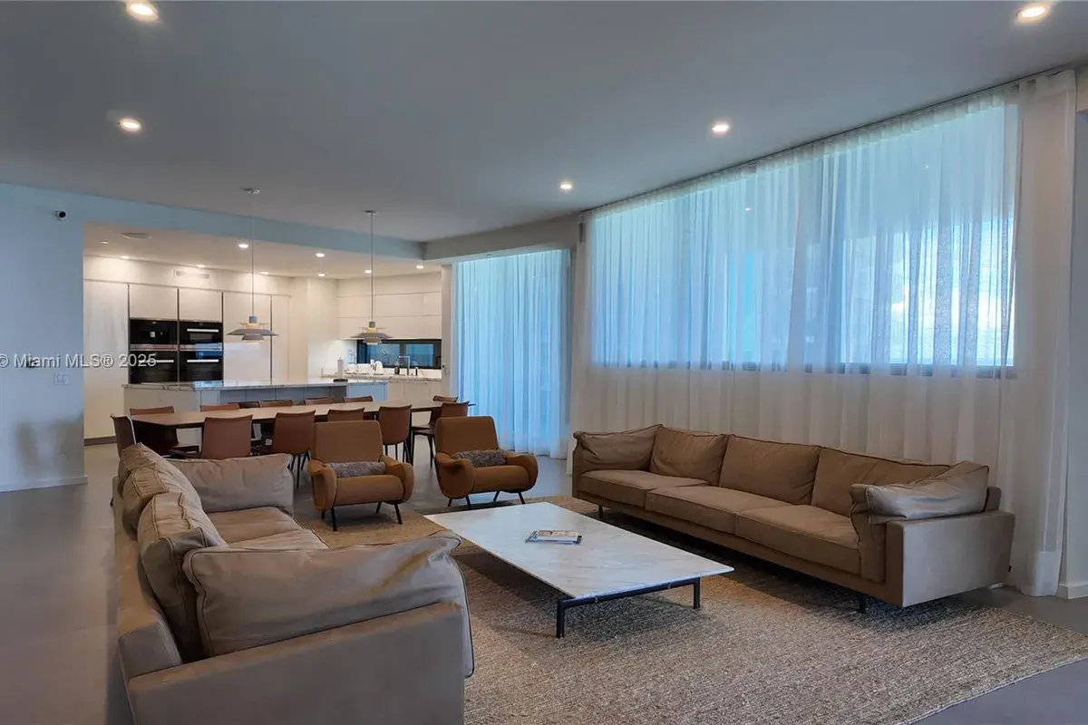 18555 Collins Ave # 905, Sunny Isles Beach FL 33160