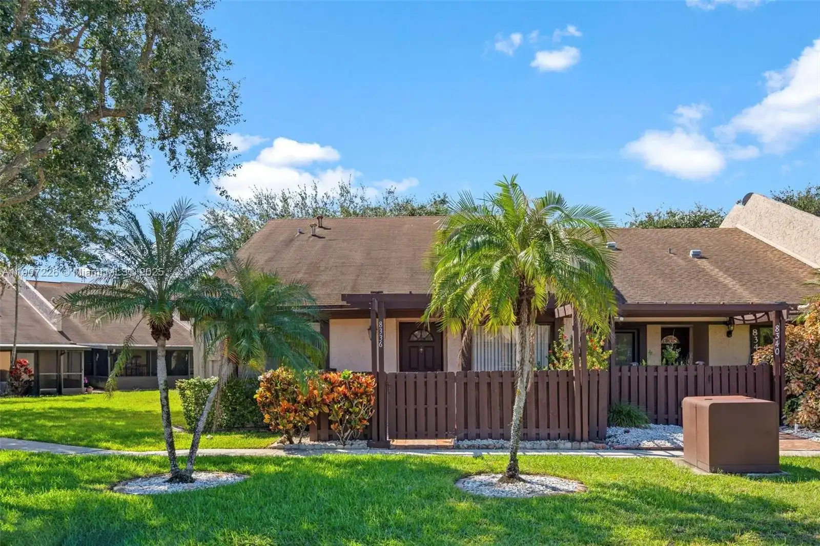 8336 NW 37th Pl, Sunrise FL 33351