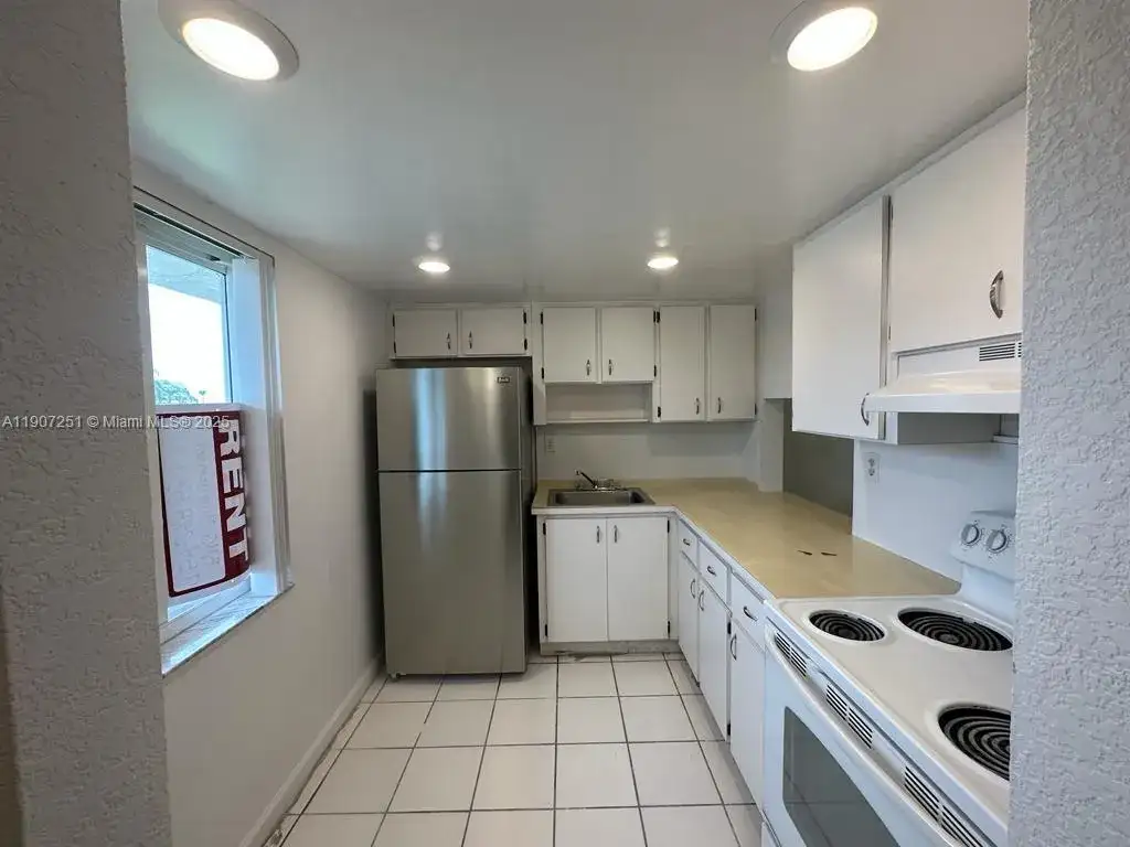 505 NW 177th St # 111, Miami Gardens FL 33169 photo 3