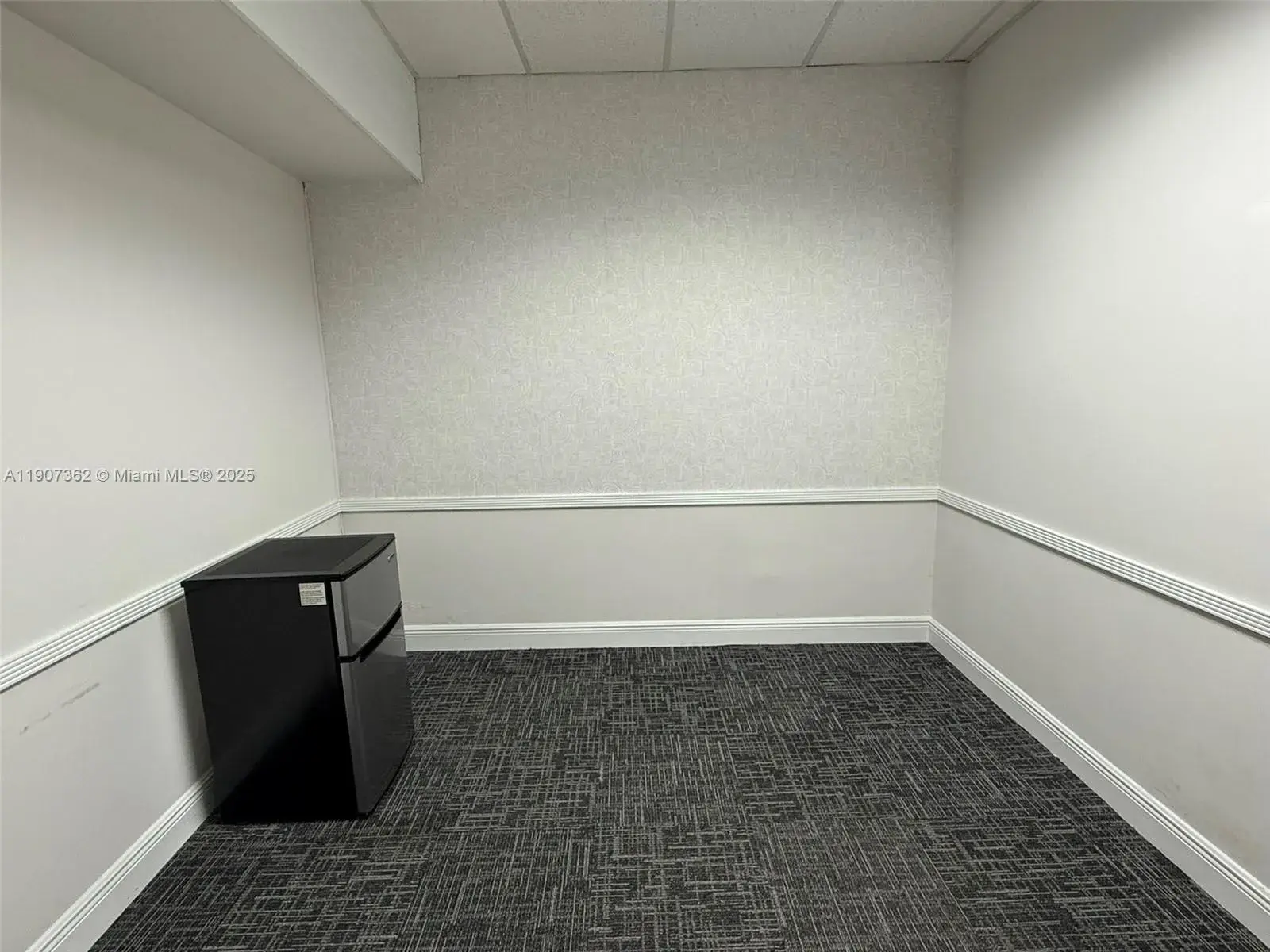 220 Miracle Mile # B206, Coral Gables FL 33134