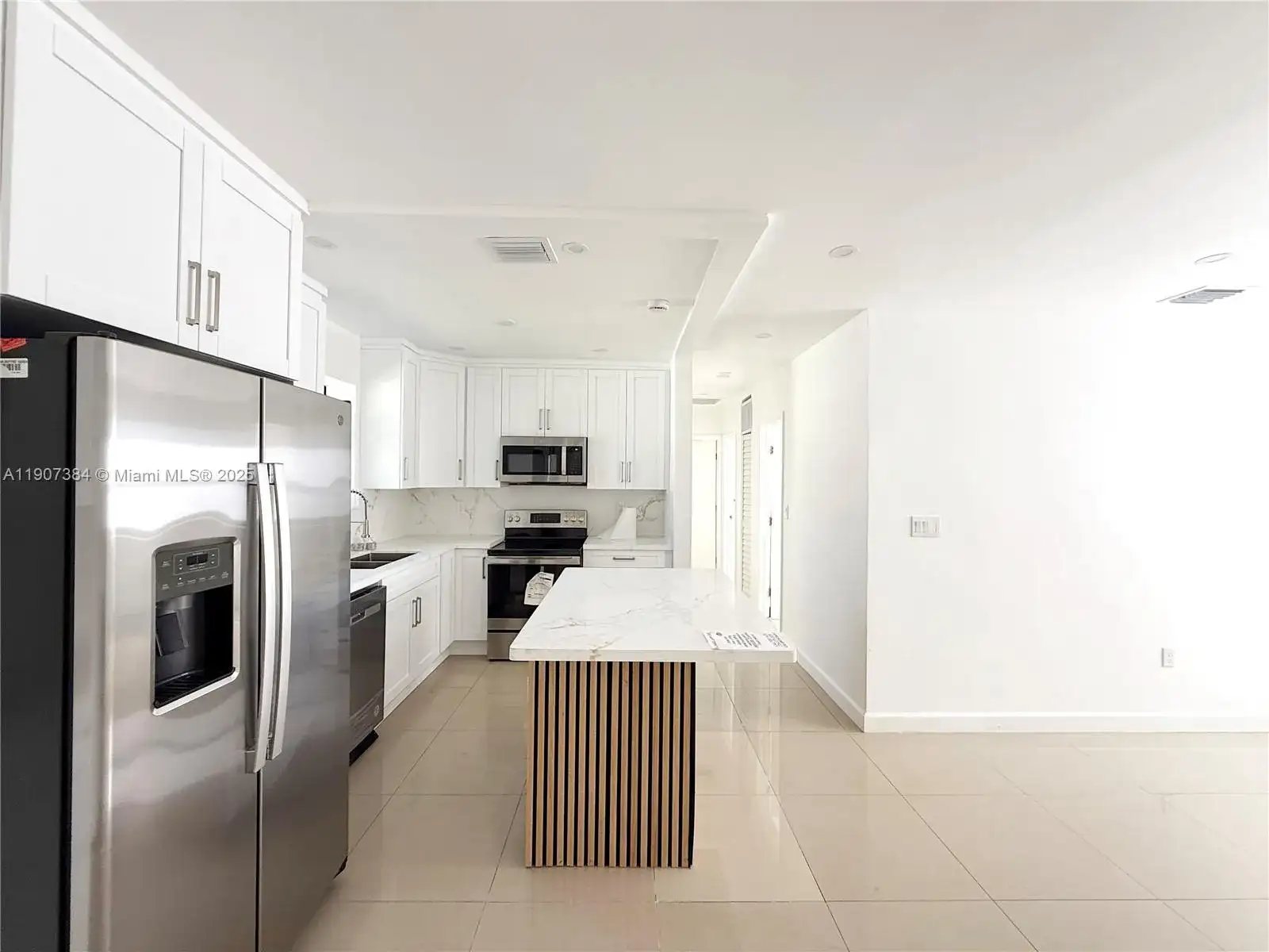 631 NE 171st St, North Miami Beach FL 33162 photo 3
