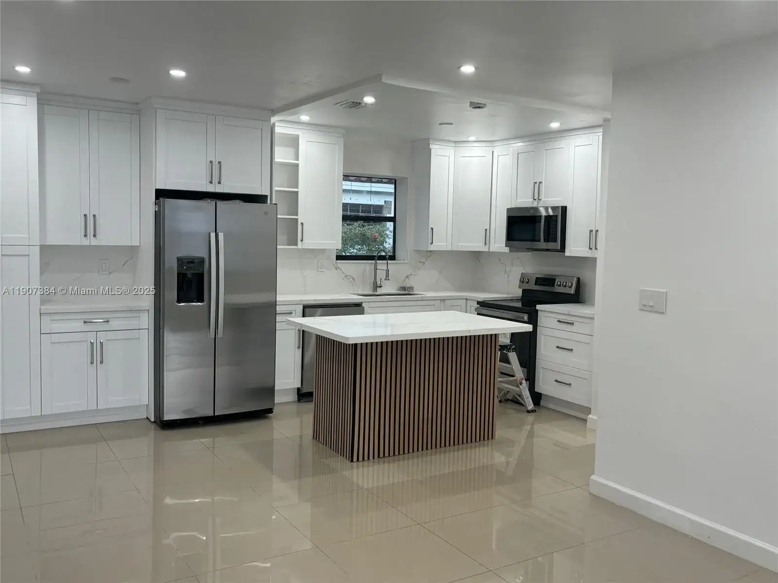 631 NE 171st St, North Miami Beach FL 33162 photo 4