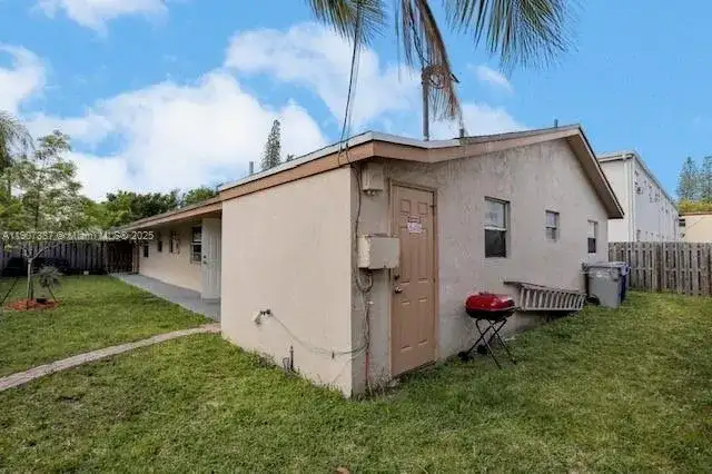 231 SW 8th Ct, Pompano Beach FL 33060 photo 3