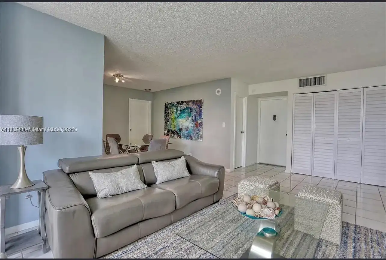 16909 N Bay Rd # 512, Sunny Isles Beach FL 33160 photo 2