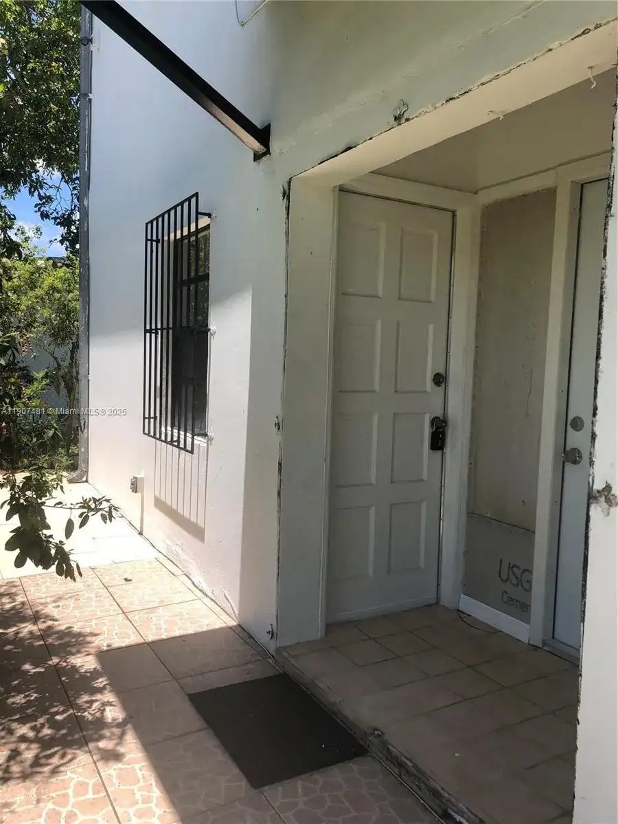 1374 NE 176 st # 3, North Miami Beach FL 33162 photo 2