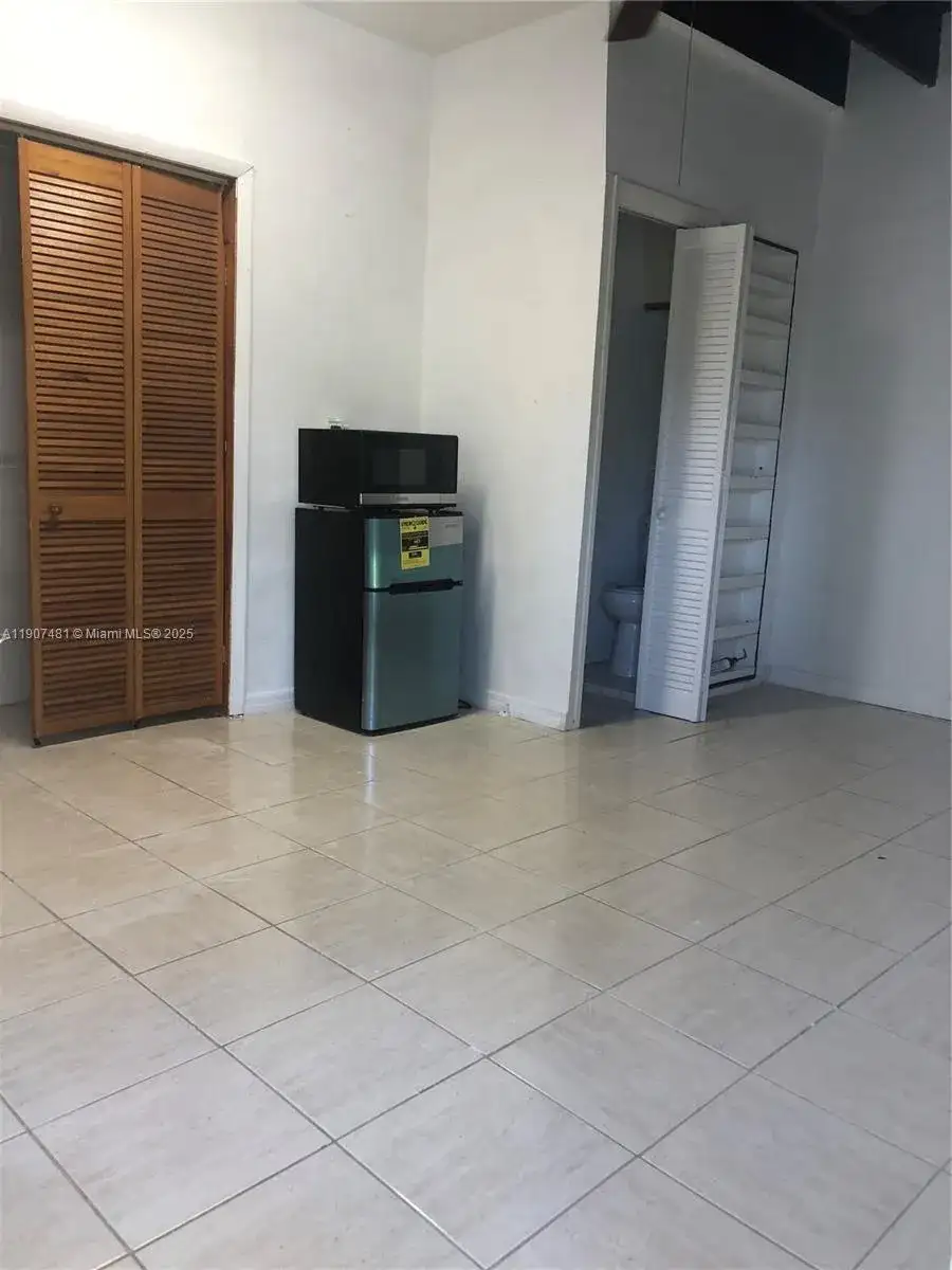 1374 NE 176 st # 3, North Miami Beach FL 33162 photo 5