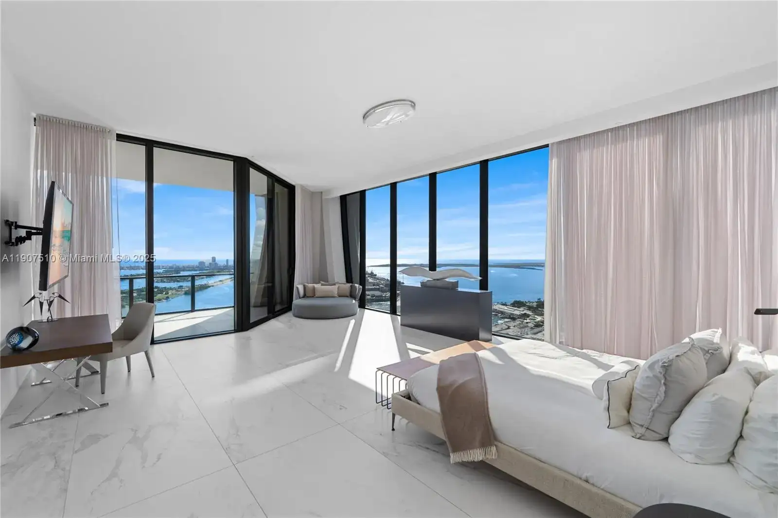 1000 Biscayne Blvd # 4901, Miami FL 33132 photo 5