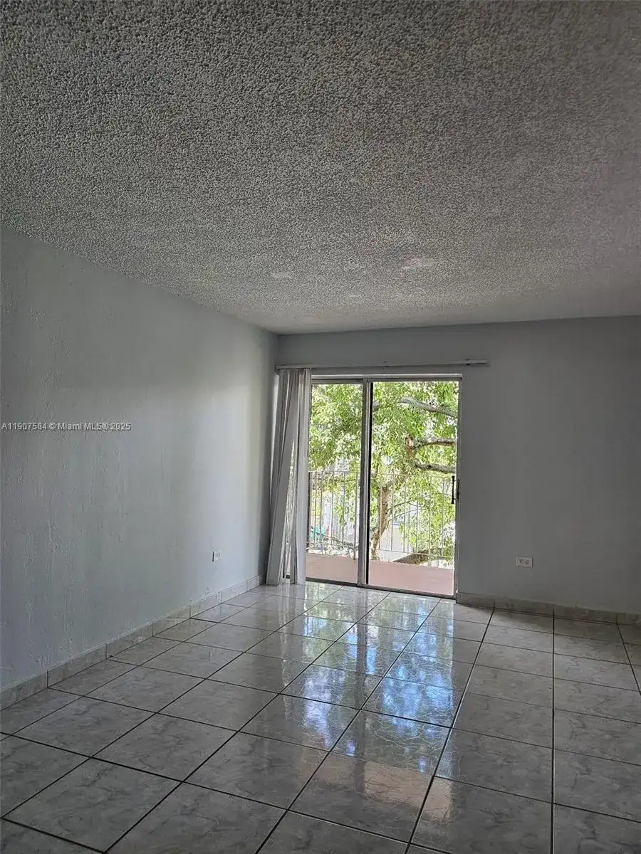 8101 SW 73rd Ave # 30, Miami FL 33143 photo 3