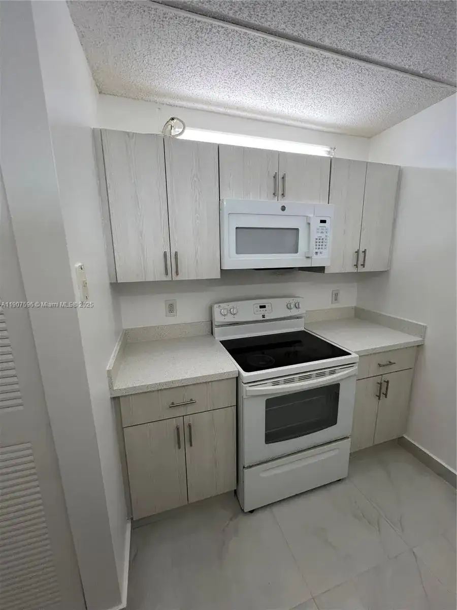 8260 SW 210th St # 302, Cutler Bay FL 33189 photo 2