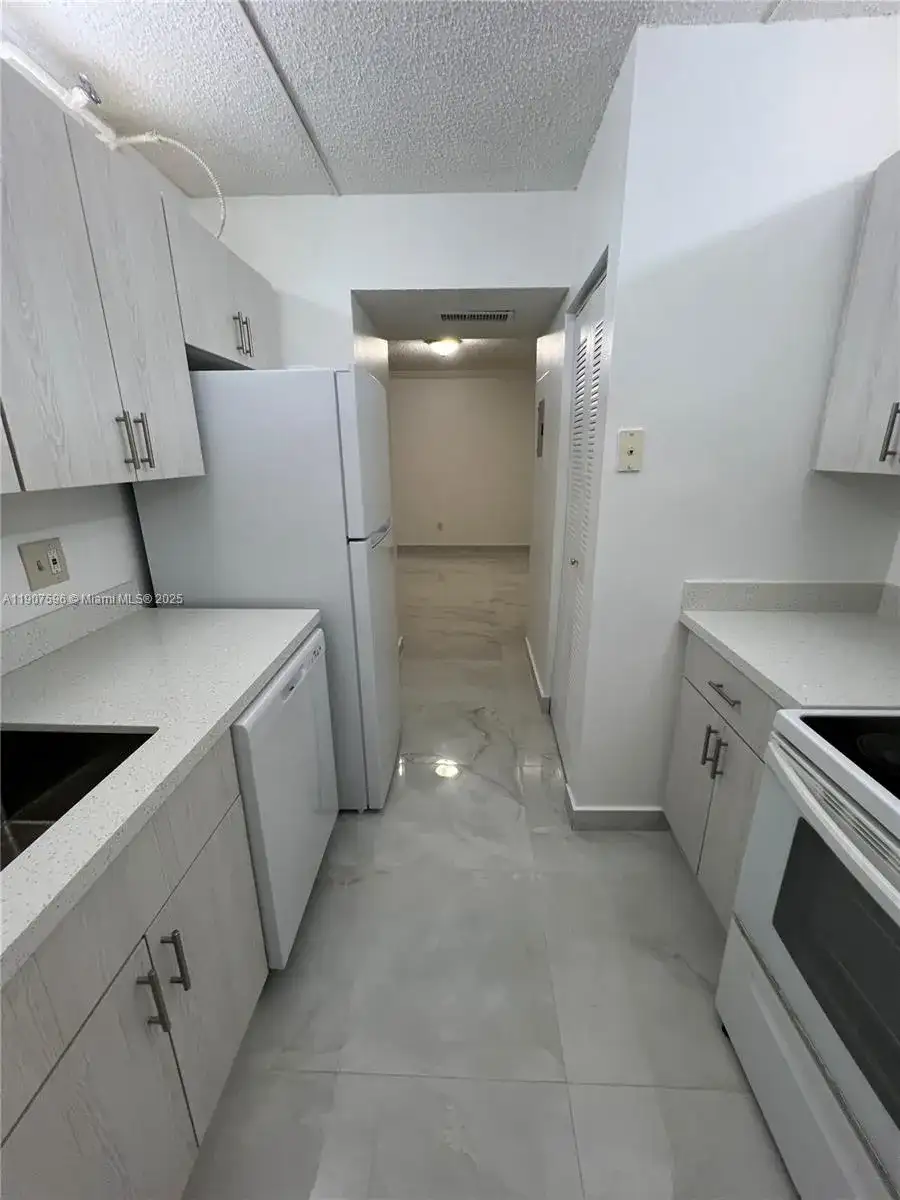 8260 SW 210th St # 302, Cutler Bay FL 33189 photo 4