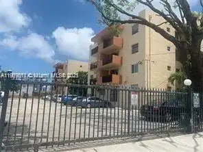 677 SW 9th Ave # 303, Miami FL 33130 photo 2