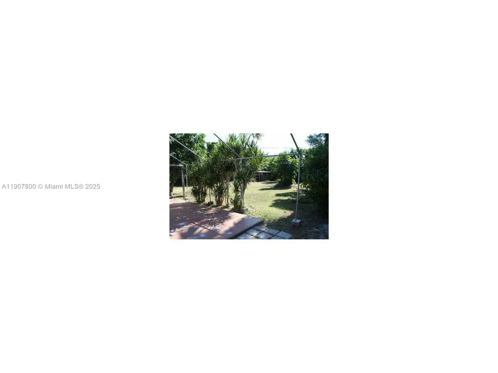 102 Miami Gardens Rd, West Park FL 33023 photo 2