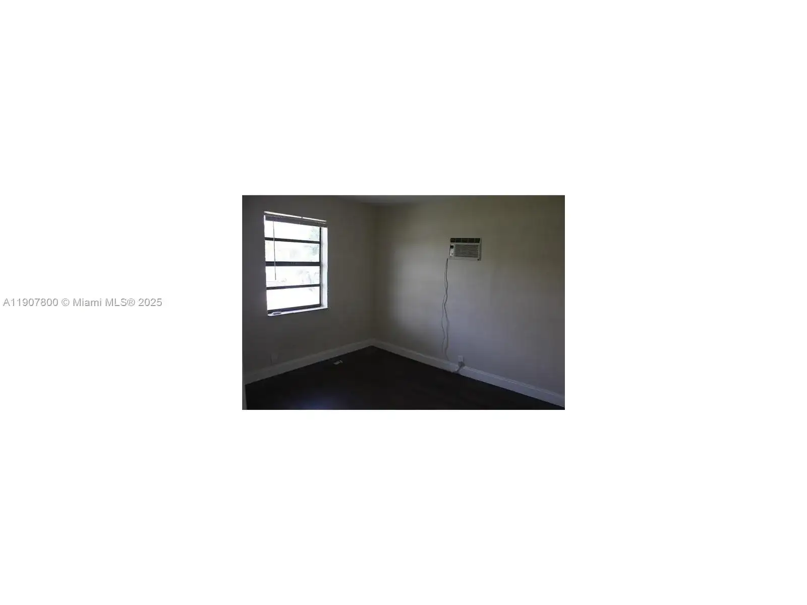 102 Miami Gardens Rd, West Park FL 33023 photo 4