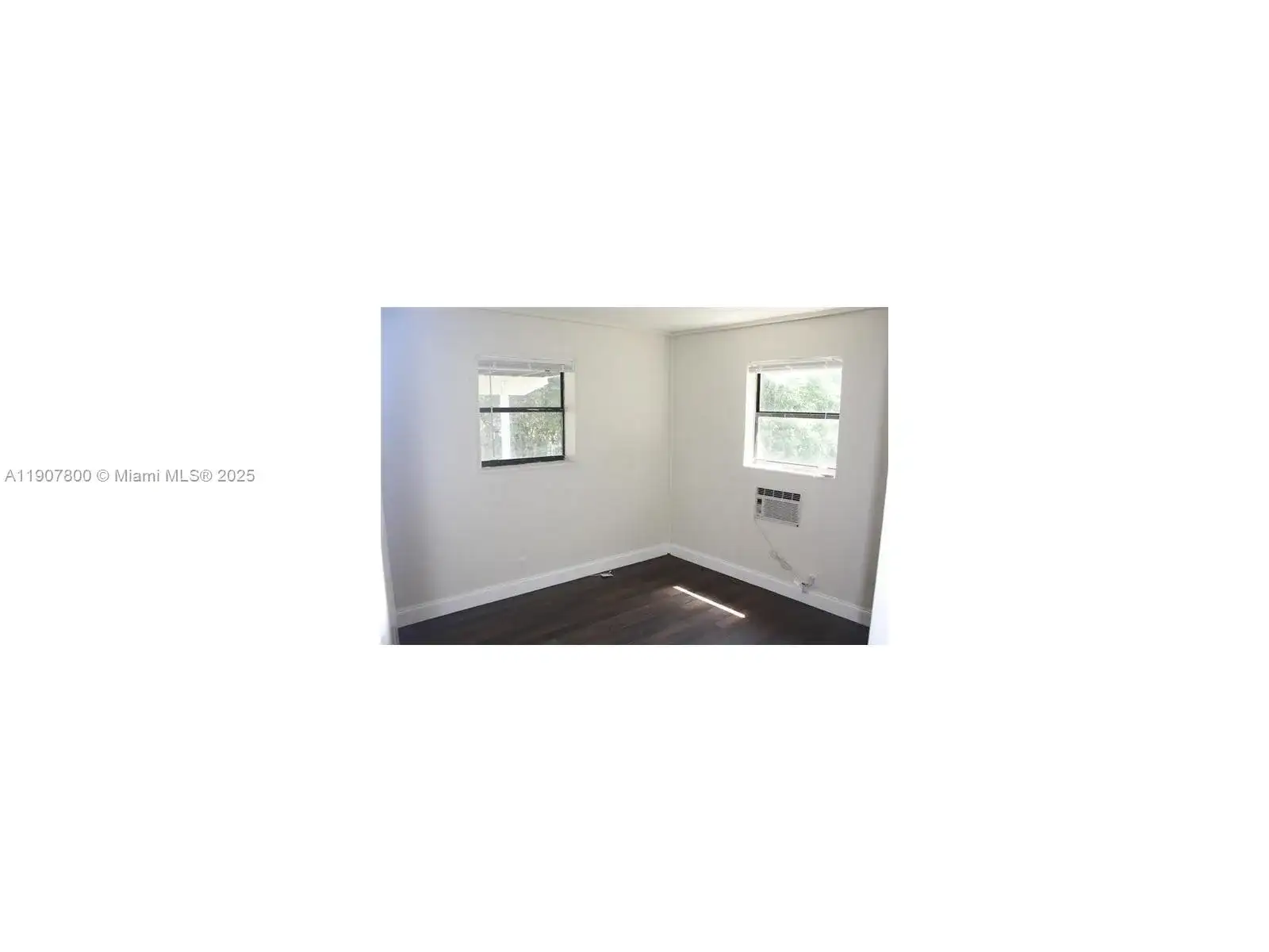102 Miami Gardens Rd, West Park FL 33023 photo 5