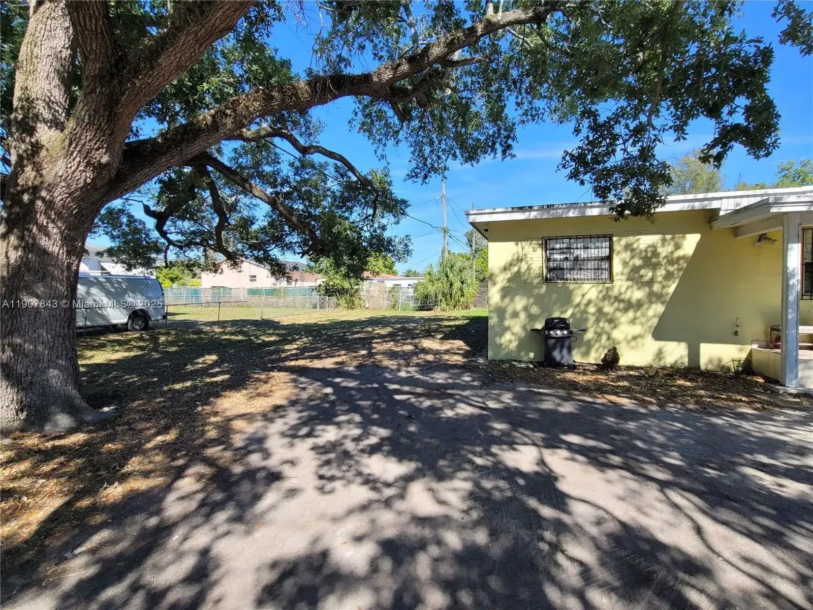 11275 NW 17th Ave, Miami FL 33167 photo 4