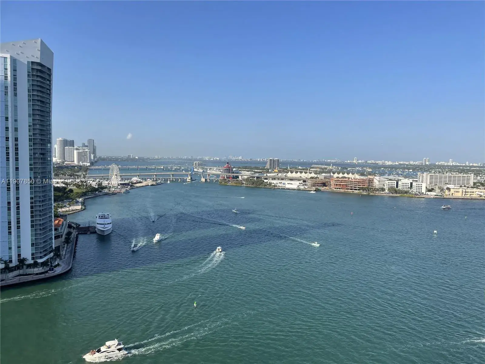 888 Brickell Key Dr # 2610, Miami FL 33131