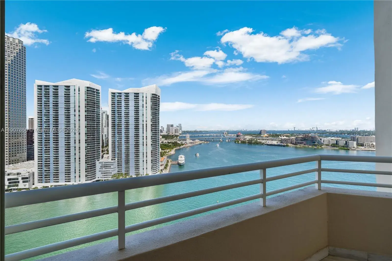 888 Brickell Key Dr # 2610, Miami FL 33131