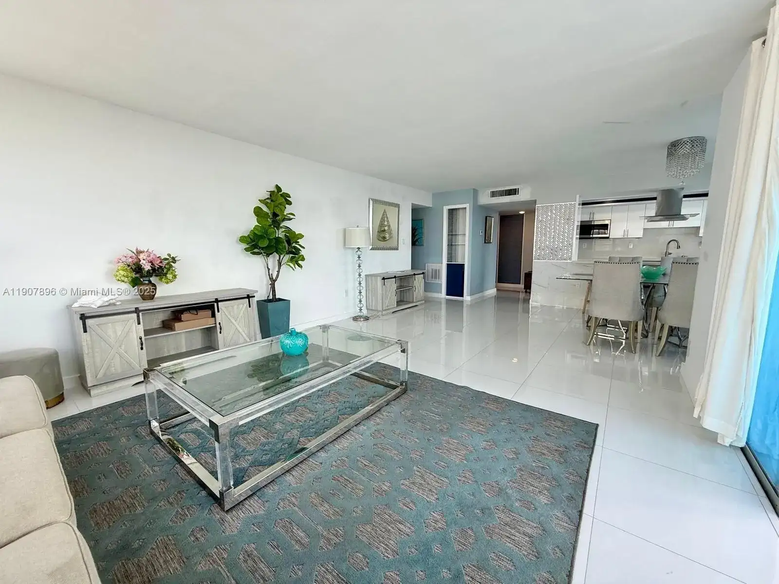 18051 Biscayne Blvd # 1604, Aventura FL 33160 photo 3