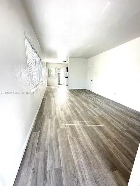 821 W 39th St # 1, Miami Beach FL 33140 photo 2