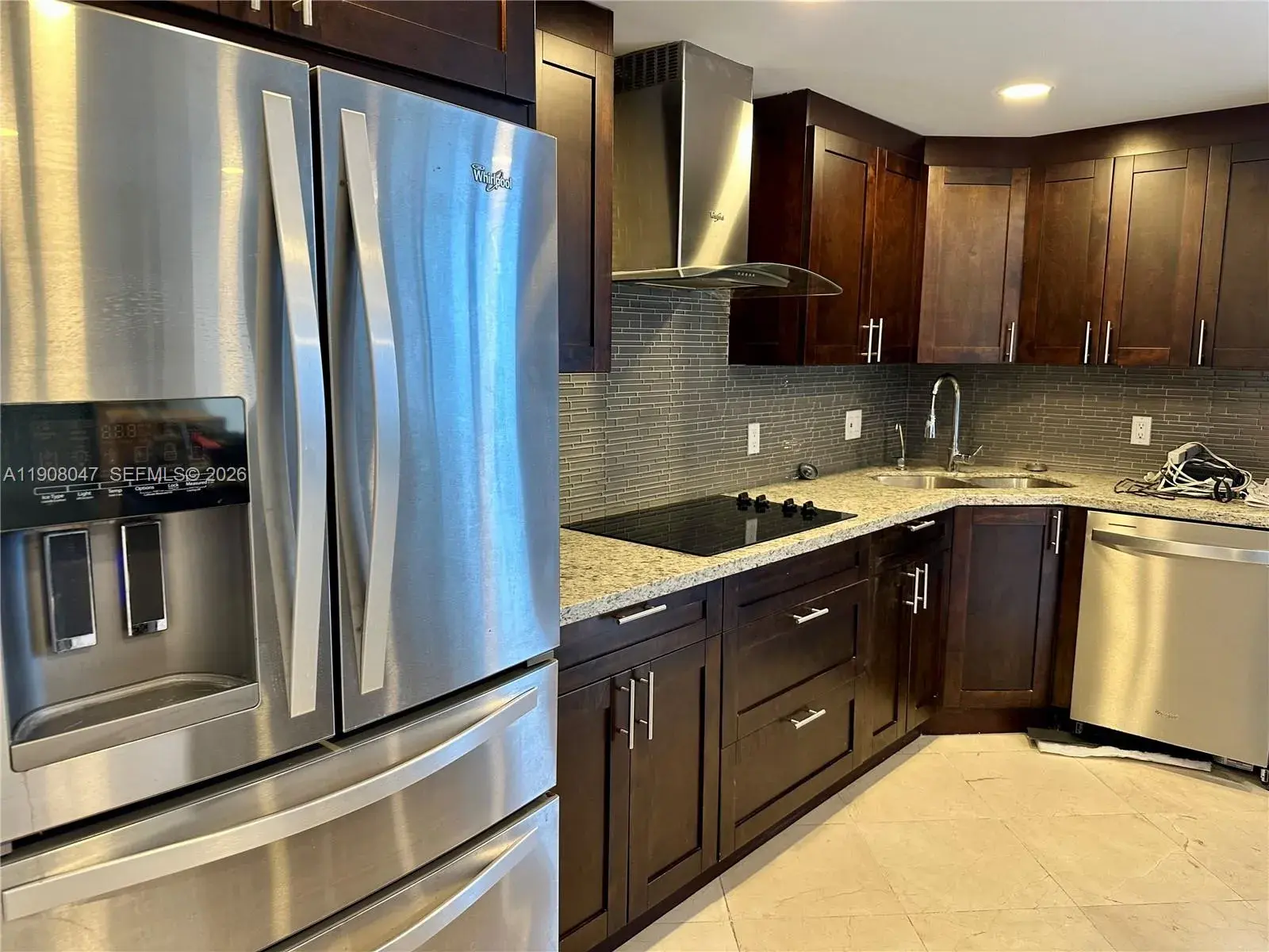 881 Ocean Dr, Key Biscayne FL 33149