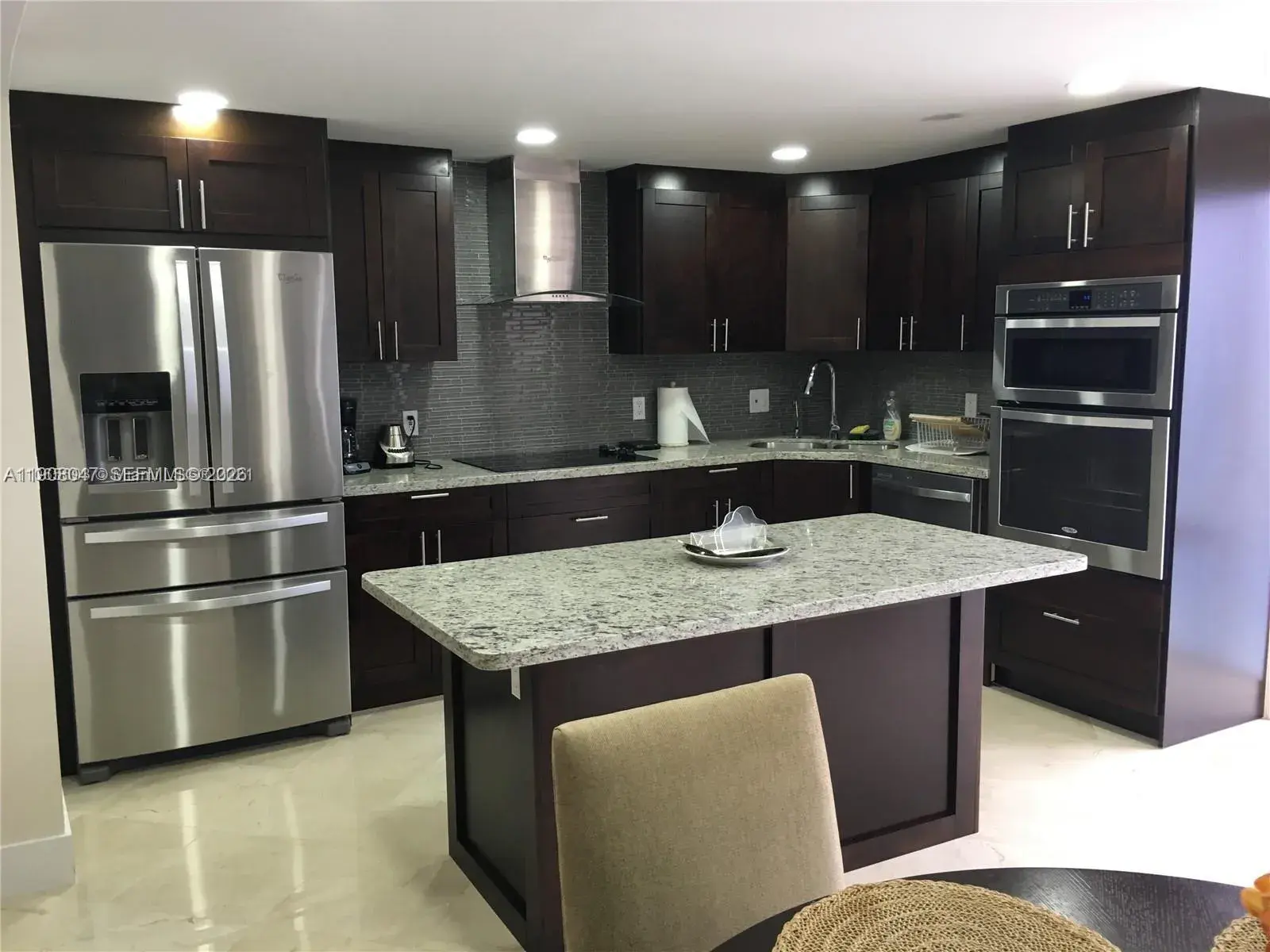 881 Ocean Dr, Key Biscayne FL 33149