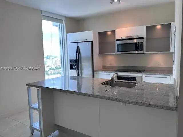 185 SW 7th St # 2300, Miami FL 33130 photo 2
