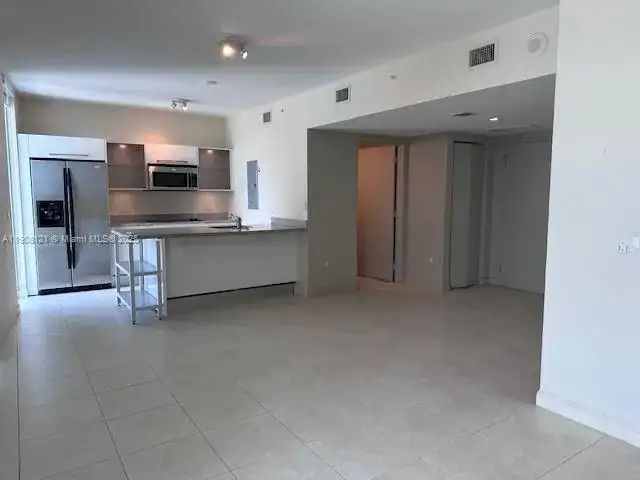 185 SW 7th St # 2300, Miami FL 33130 photo 3