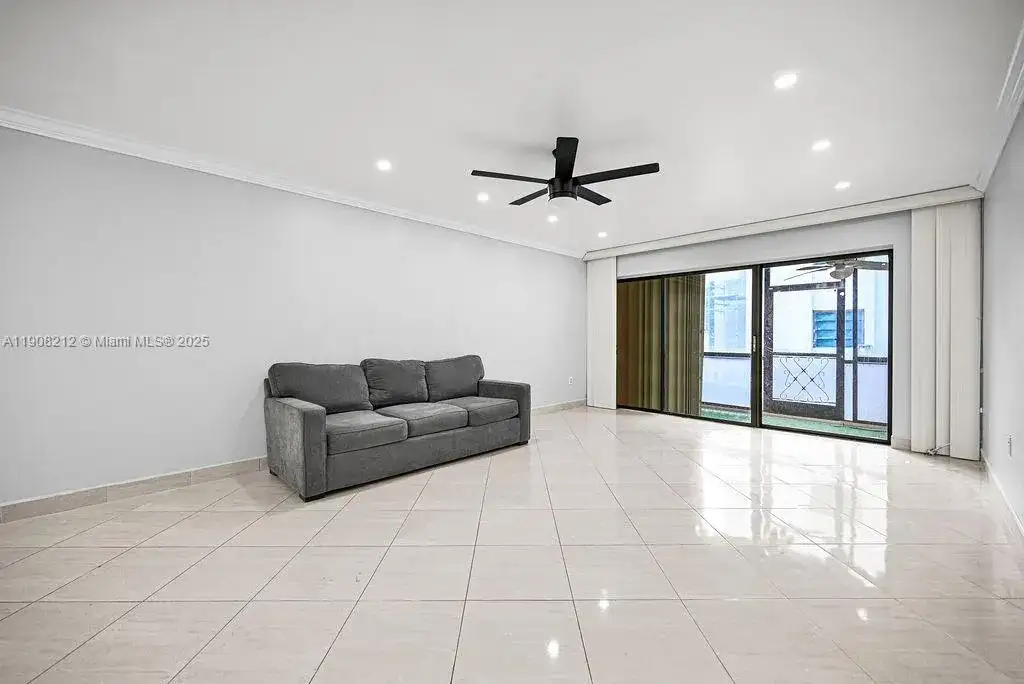 4020 N Hills Dr # 2, Hollywood FL 33021 photo 5