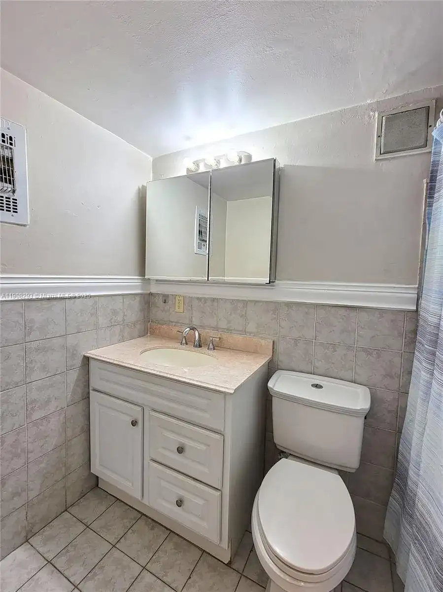 441 Collins Ave # 12A, Miami Beach FL 33139 photo 4
