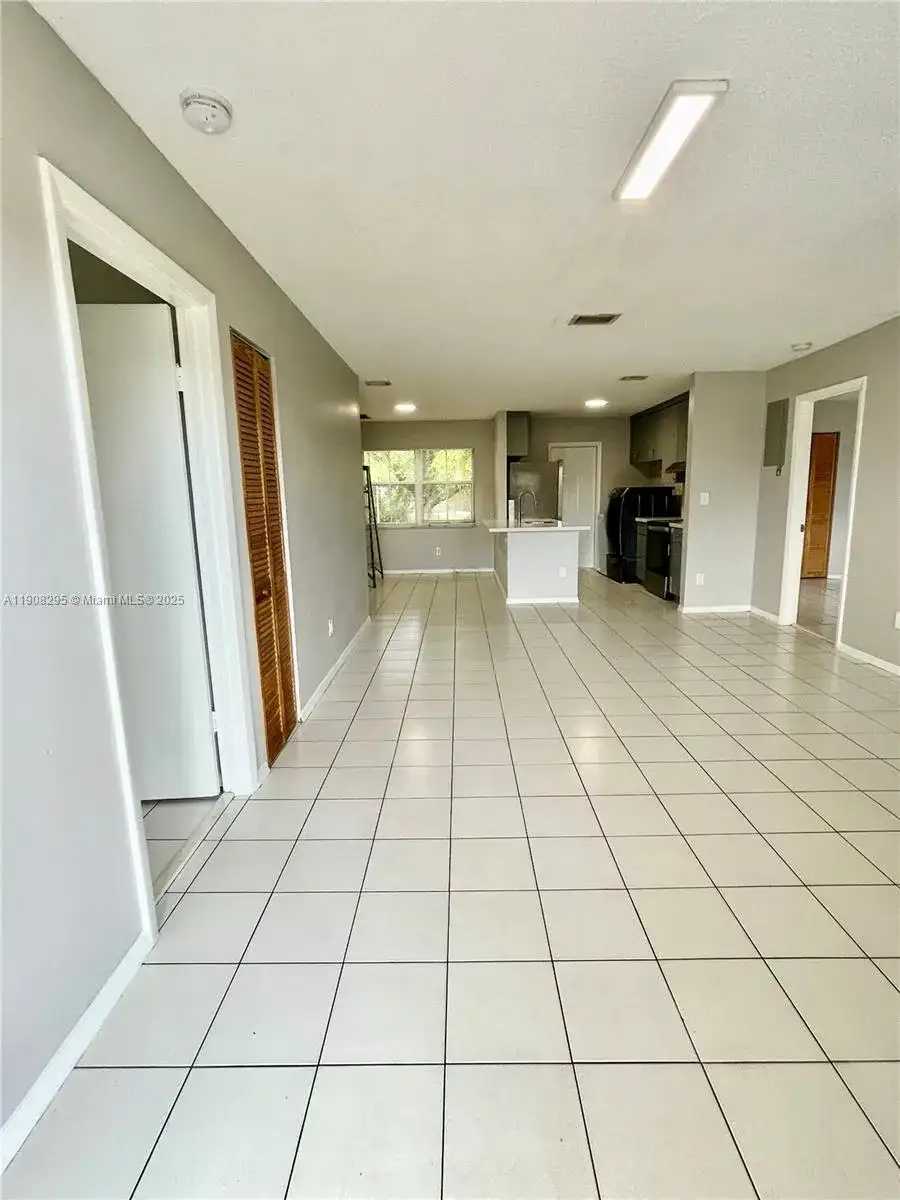5532 SW 22nd St # 5532, West Park FL 33023 photo 3